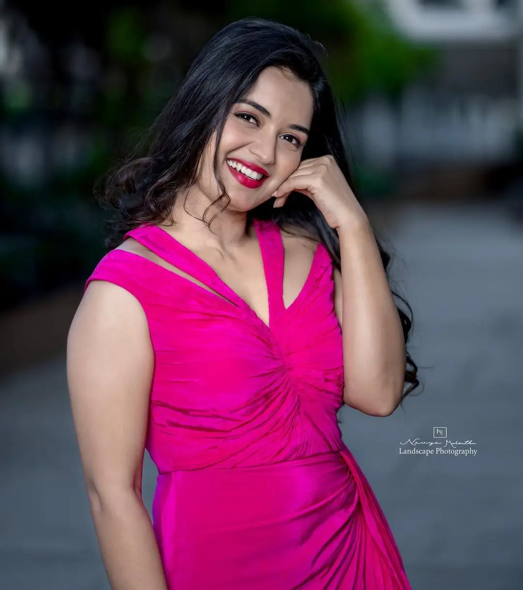 ETV Actress Priyanka Jain Wearing Pink Gown